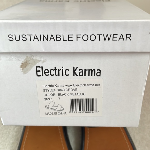 Electric Karma Shiny Black Chunky Two Strap Slide Sandal - Picture 7 of 7